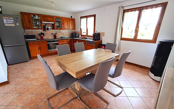 Maison à vendre    5 pièces • 150 m2 Ferrières-en-Gâtinais