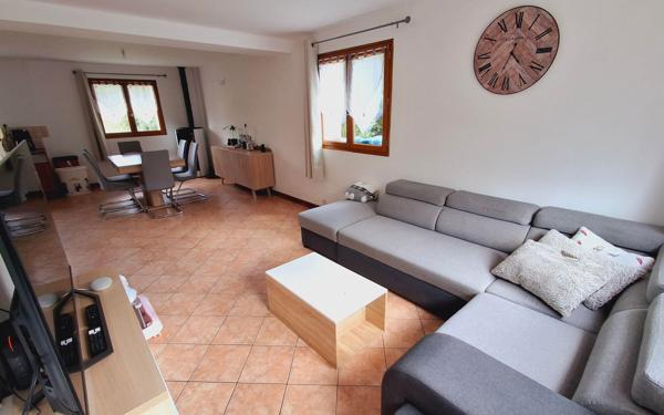 Maison à vendre    5 pièces • 150 m2 Ferrières-en-Gâtinais