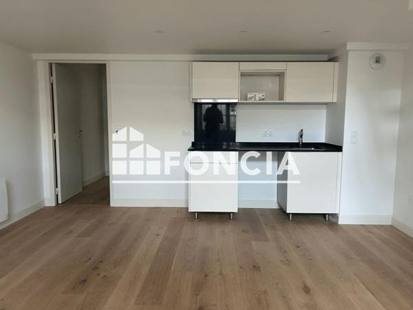 Location Studio 34.79 m² - 44 - 46 RUE DE BRETAGNE Laval 53000