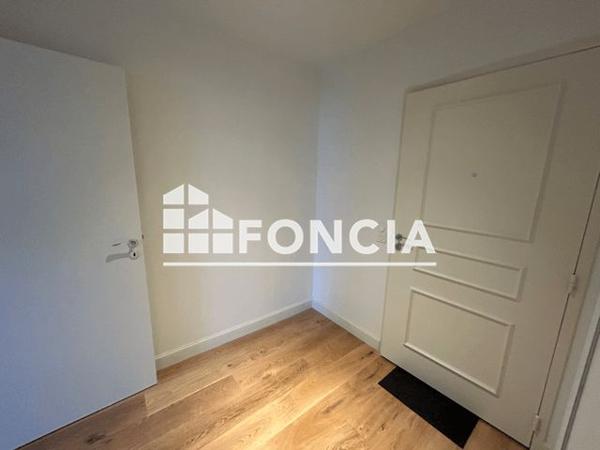 Location Studio 34.79 m² - 44 - 46 RUE DE BRETAGNE Laval 53000