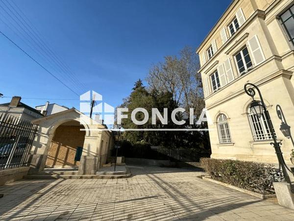 Location Studio 34.79 m² - 44 - 46 RUE DE BRETAGNE Laval 53000