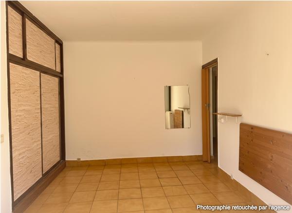 Appartement 4 pièces à vendre à Marseille - La Timone, idéal investisseur