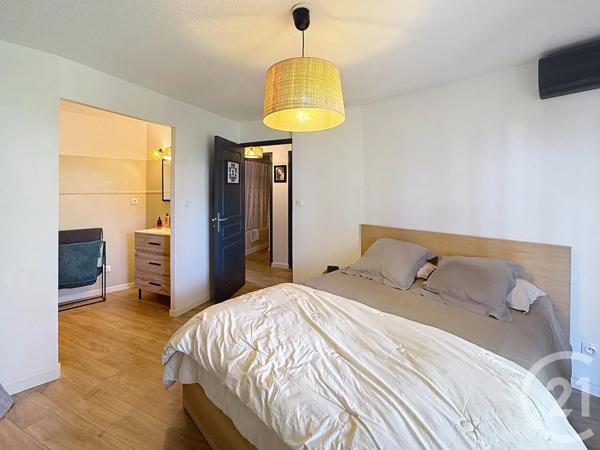 Appartement T3 à vendre  3 pièces - 71,96 m 2   CAVALAIRE SUR MER  - 83
