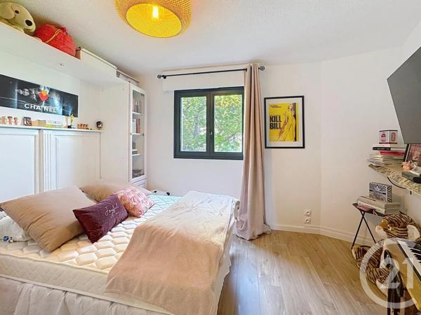Appartement T3 à vendre  3 pièces - 71,96 m 2   CAVALAIRE SUR MER  - 83