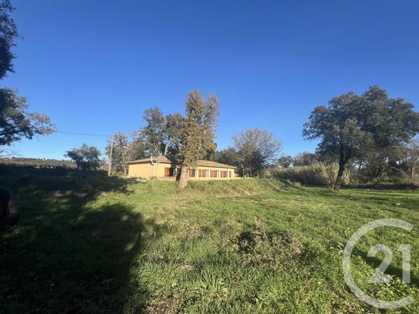 Maison à vendre  4 pièces - 130 m 2   COGOLIN  - 83