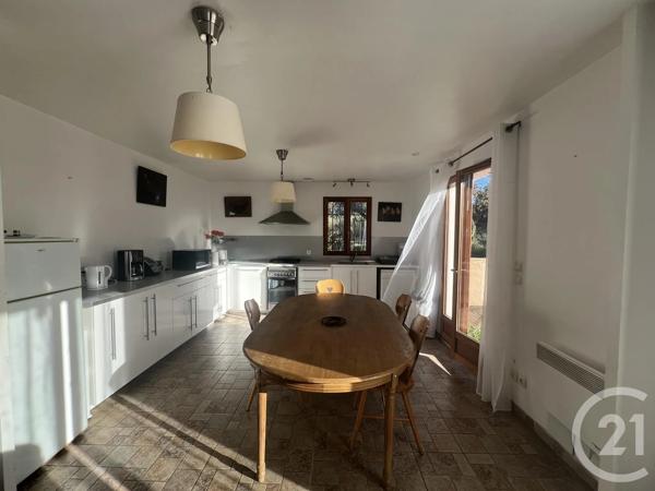 Maison à vendre  4 pièces - 130 m 2   COGOLIN  - 83