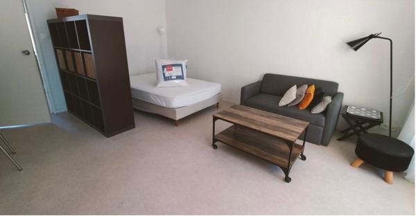 Studio avec terrasse et parking — rue de la Gibauderie
