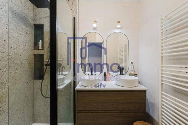 Appartement 4 pièces                                        - 38000 Grenoble Réf : 21658-IMMODEFRANCE69