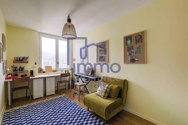 Appartement 4 pièces                                        - 38000 Grenoble Réf : 21658-IMMODEFRANCE69