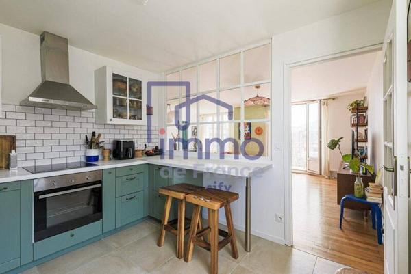 Appartement 4 pièces                                        - 38000 Grenoble Réf : 21658-IMMODEFRANCE69