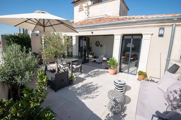 Appartement 4 pièces meublé - Vue sur les Arènes