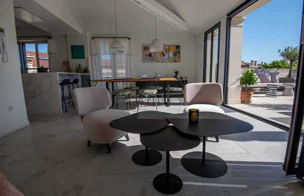 Appartement 4 pièces meublé - Vue sur les Arènes