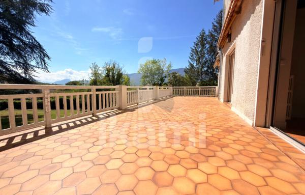 Maison de 211 m²