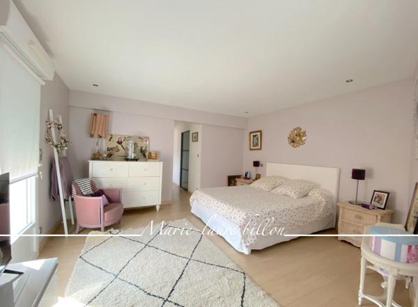 Maison de type 6 à vendre sur SAINT GILLES CROIX DE VIE (85), Maison de ville avec terrasse et garage