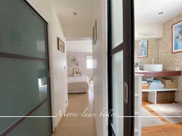 Maison de type 6 à vendre sur SAINT GILLES CROIX DE VIE (85), Maison de ville avec terrasse et garage