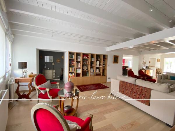 Maison de type 6 à vendre sur SAINT GILLES CROIX DE VIE (85), Maison de ville avec terrasse et garage