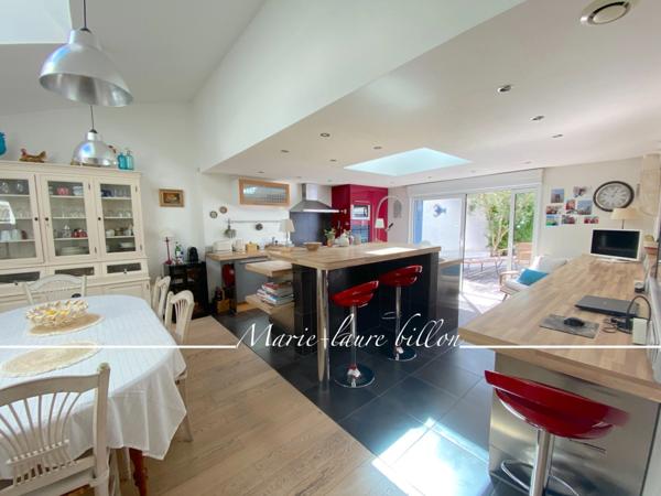 Maison de type 6 à vendre sur SAINT GILLES CROIX DE VIE (85), Maison de ville avec terrasse et garage