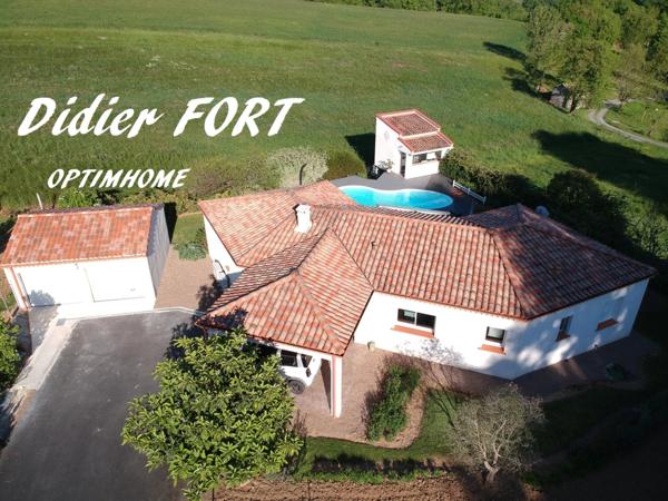 VILLA PLAIN PIED D'ARCHITECTE DE 2014 AVEC PISCINE + POOL HOUSE +2 GARAGES 2 PORTES SUR TERRAIN CLOS