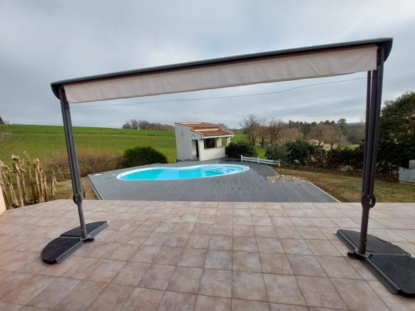VILLA PLAIN PIED D'ARCHITECTE DE 2014 AVEC PISCINE + POOL HOUSE +2 GARAGES 2 PORTES SUR TERRAIN CLOS