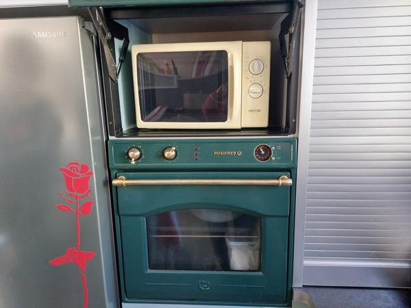 VILLA PLAIN PIED D'ARCHITECTE DE 2014 AVEC PISCINE + POOL HOUSE +2 GARAGES 2 PORTES SUR TERRAIN CLOS