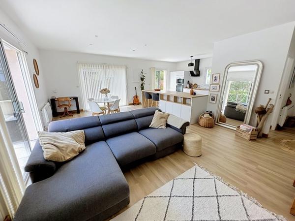 Maison 410 000 € Parempuyre 6 p 125 m² DPE C