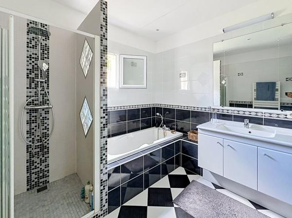 Maison 410 000 € Parempuyre 6 p 125 m² DPE C