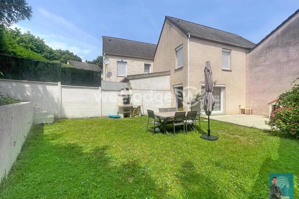 Maison à vendre 4 pièces de 80 m² à Jouy-le-Moutier