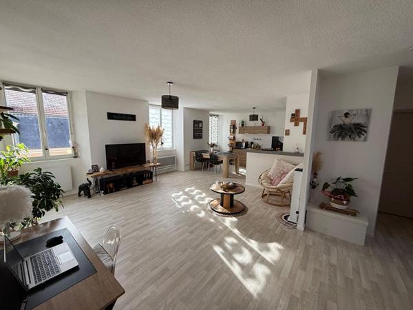 Appartement Couthenans 4 pièce(s) 91 m2