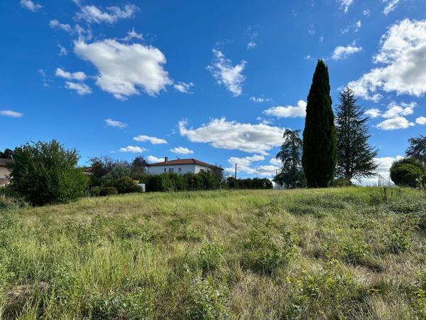 Dpt Gers (32), à vendre AUCH, terrain de 2 497,00 m²