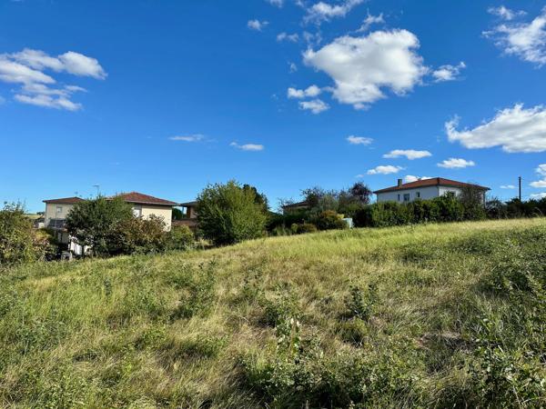 Dpt Gers (32), à vendre AUCH, terrain de 2 497,00 m²