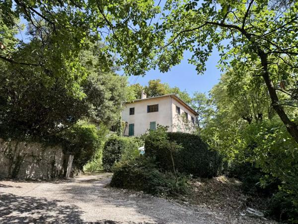 Appartement de charme dans une maison de maître