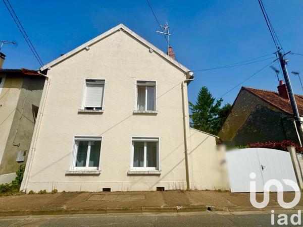 Maison 5 pièces de 85 m² à Cosne-Cours-sur-Loire (58200)