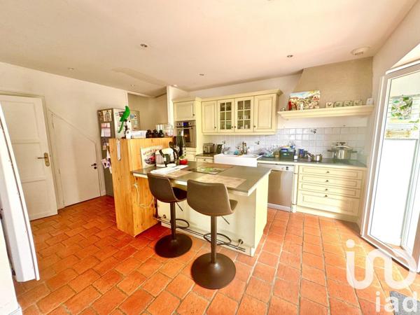 Maison 5 pièces de 85 m² à Cosne-Cours-sur-Loire (58200)