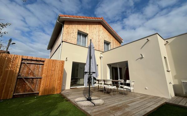 Maison à vendre    5 pièces • 120 m2 Biscarrosse