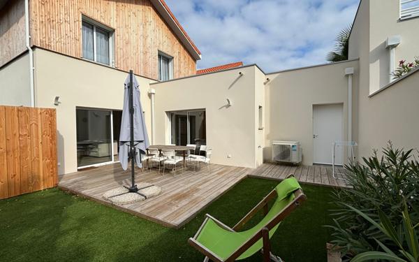 Maison à vendre    5 pièces • 120 m2 Biscarrosse