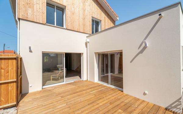 Maison à vendre    5 pièces • 120 m2 Biscarrosse