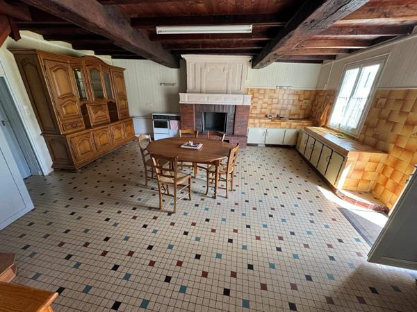 Maison à vendre    3 pièces •  Saint-Georges-des-Coteaux