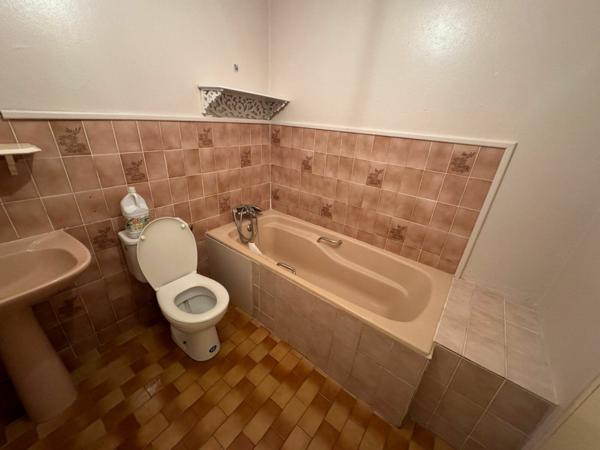 Maison à vendre    3 pièces •  Saint-Georges-des-Coteaux