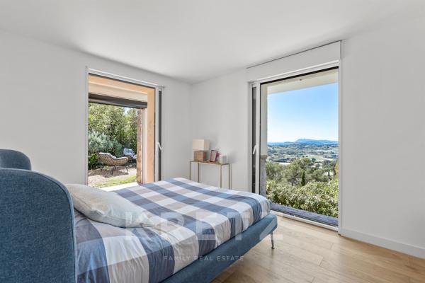 Carqueiranne – Villa vue mer – 300 m² – 5 chambres