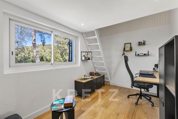 Carqueiranne – Villa vue mer – 300 m² – 5 chambres