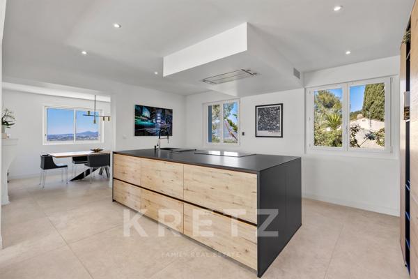 Carqueiranne – Villa vue mer – 300 m² – 5 chambres