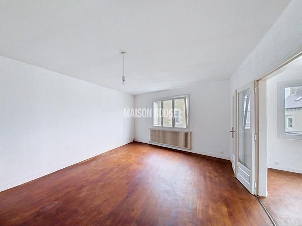 Appartement lumineux 127 m² à Plouha centre-ville avec balcon et grenier aménageable de 115 m² proche mer