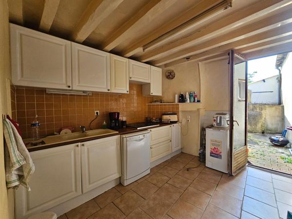 Immeuble à BALLON-SAINT MARS, 72290 - 150m²
