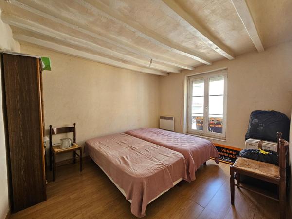 Immeuble à BALLON-SAINT MARS, 72290 - 150m²