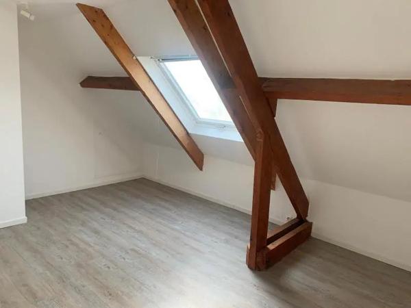 Maison à louer 6 pièces 145.02m² Lons (64140)