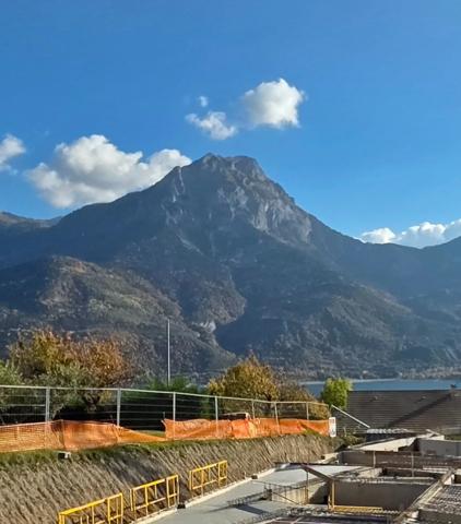 Appartement à vendre 2 pièces avec Terrasse au 1er et dernier étage, vue Lac et Montagnes sur SAVINES LE LAC (05) , Dans une résidence en construction style villa Exposé Sud /Est ,livrable été 2026