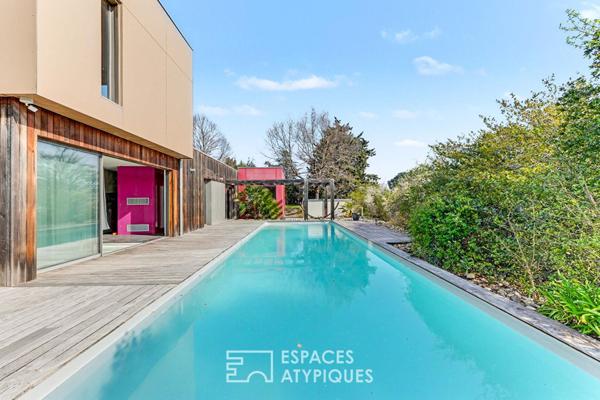 Maison d’architecte avec vue et piscine sur les coteaux