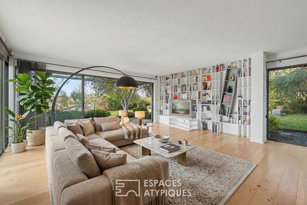 Maison d’architecte avec vue et piscine sur les coteaux