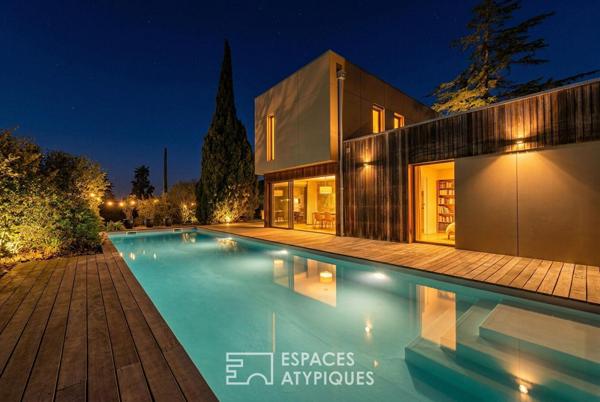 Maison d’architecte avec vue et piscine sur les coteaux