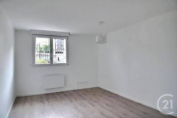 Maison à vendre  4 pièces - 94 m 2   ROSNY SOUS BOIS  - 93
